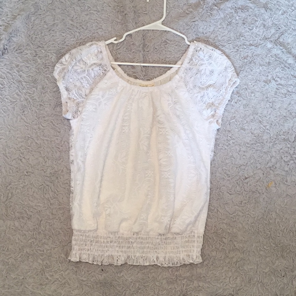 BOBBIE BROOKS white lace top in white